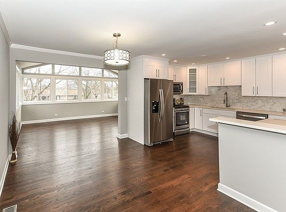 3rd image of 237 Sterling Ct