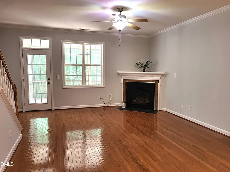 103 Jamison Woods Ln — Photo 2