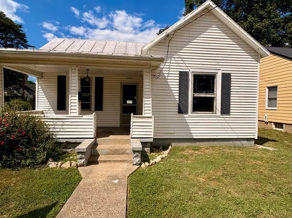 209 W 7th St, Manchester, OH 45144