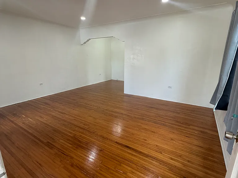 2770 SW 30th Ave #1 — Photo 4