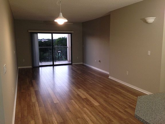 5th image of 2105 Lavers Cir APT 400