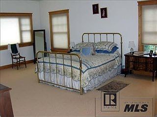 5th image of 2100 Bear Dr