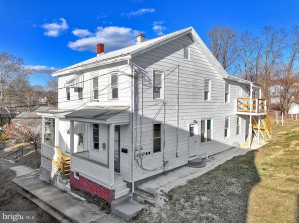 562 Race St, Millersburg, PA 17061