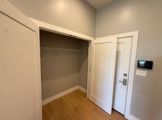 60 Cross St E #207, Somerville, MA 02145