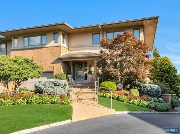10 Fox Run, Allendale, NJ 07401