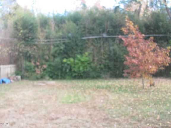 3rd image of 605 Taylor Dr