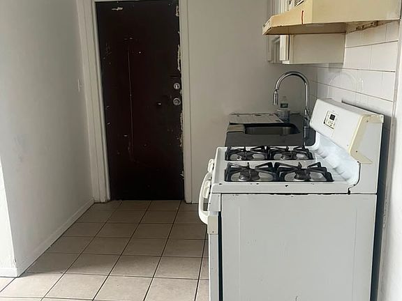 2nd image of 88 Highland Ave APT 3