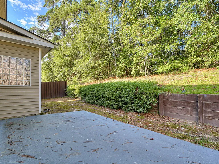 2909 Aylesbury Dr — Photo 35