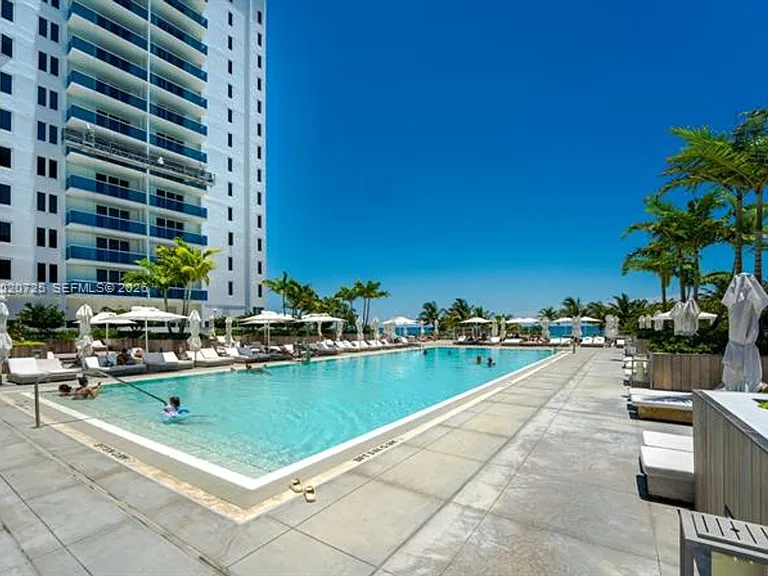 2301 Collins Ave #804 — Photo 21