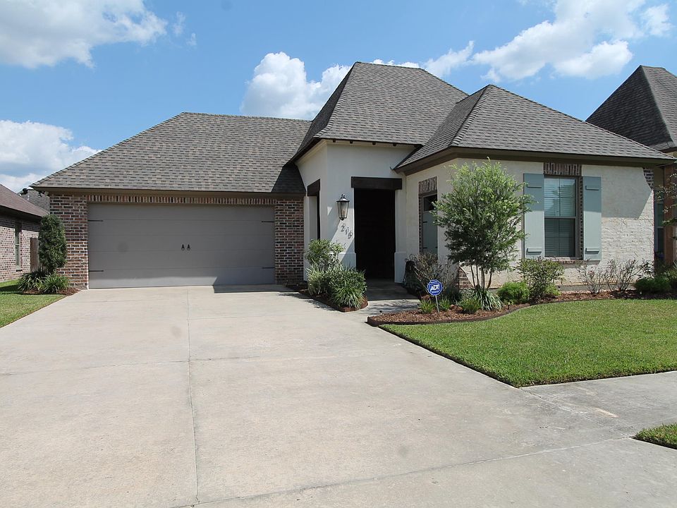 1st image of 215 Bayou Parc Dr