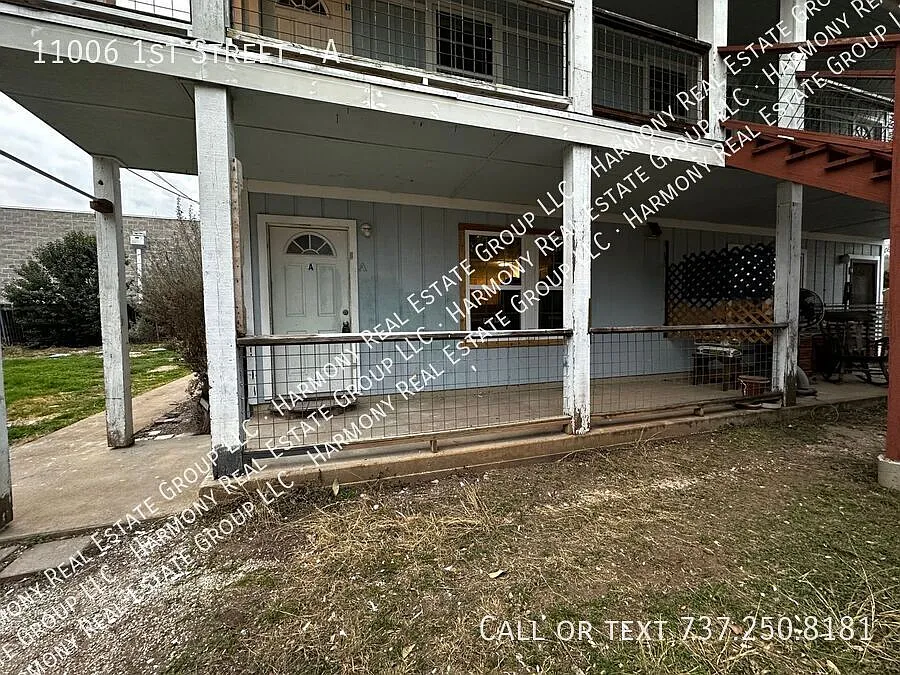 $500 off first month's rent with 18 month lease! Must move in by August 30th. — Photo 2