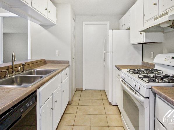 Pocasset Village, 941 Dyer Ave #52, Cranston, RI 02920