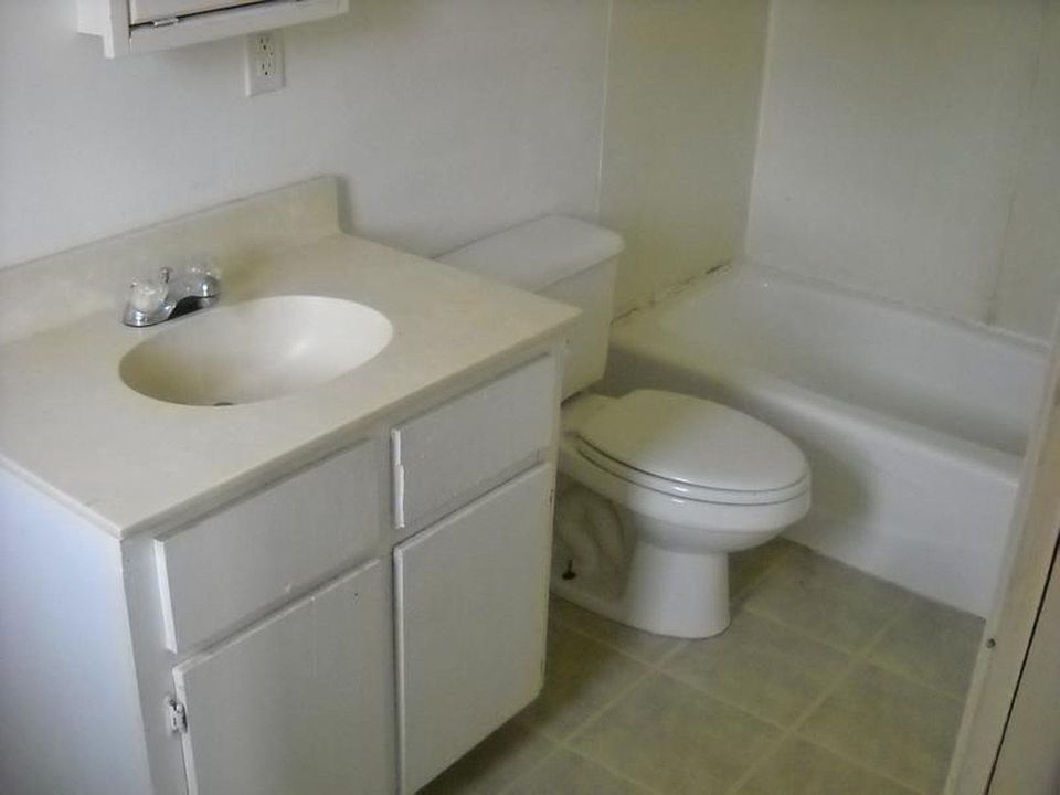 2nd image of 2024 NW 13th Ave