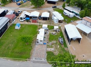 2065 Pelican Isle Dr, Kerens, TX 75144