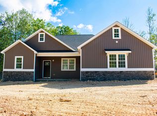 24 Valley Manor Dr, Staunton, VA 24401