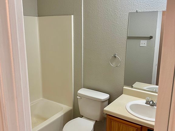 5th image of 13129 Independence Ave #13129
