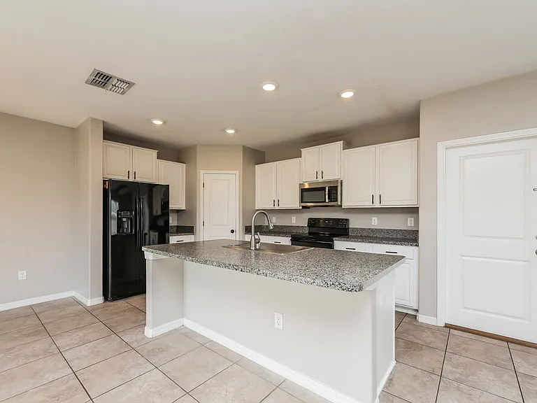 15423 Dark Star Ln — Photo 8