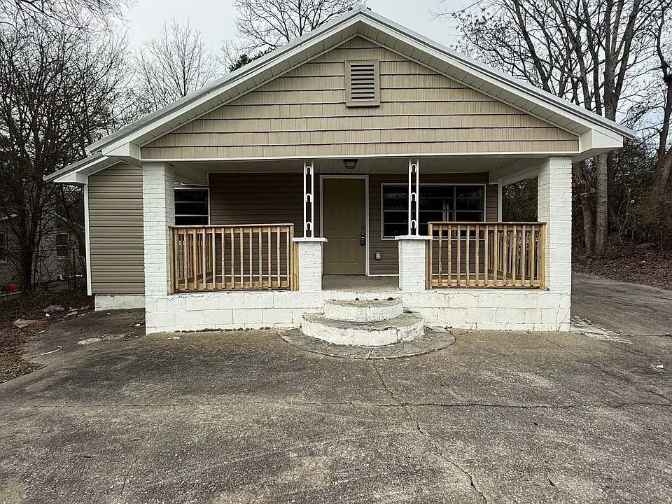 1512 Cherry Ave