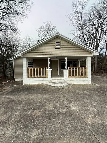 1512 Cherry Ave Photo 1