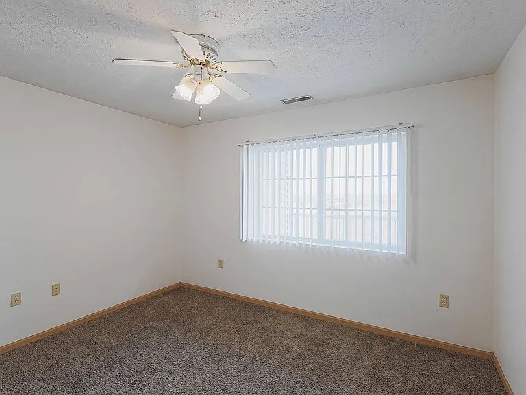 Park Ridge Apartments — Photo 75