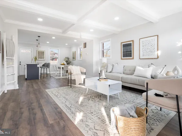 812 Benninghaus Rd, Baltimore, MD 21212