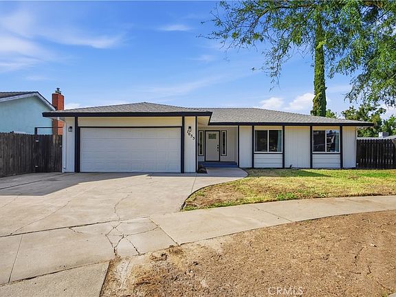 2nd image of 1055 Lees Ct