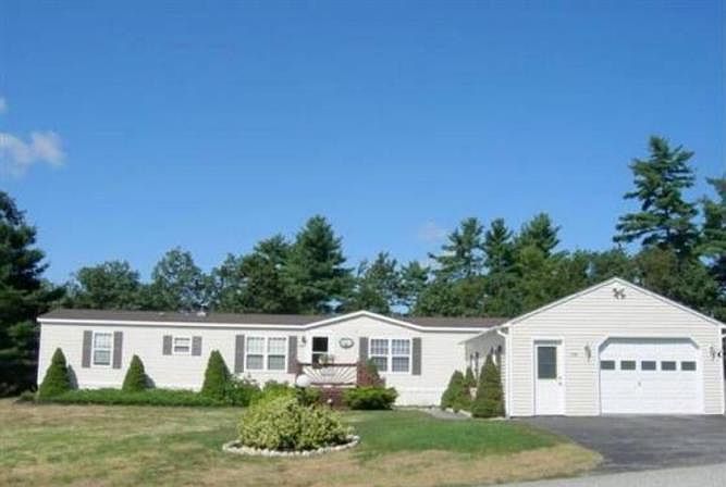 Front of home with garage