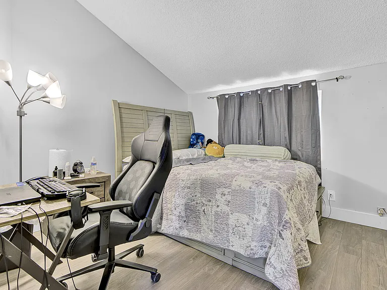 5893 Cassandra Ct — Photo 8
