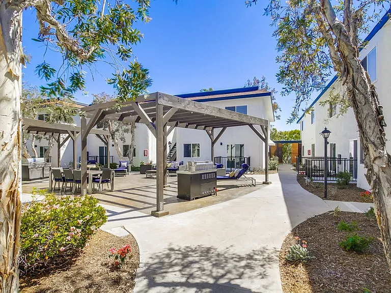 The Royal of Rancho Penasquitos — Photo 47