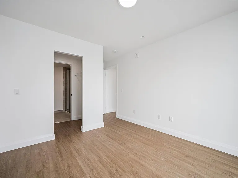 410 Westhaven St — Photo 68