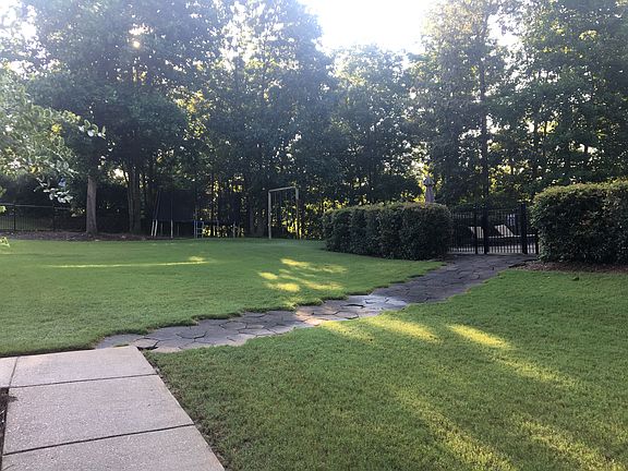 5th image of 8497 Blake Cir
