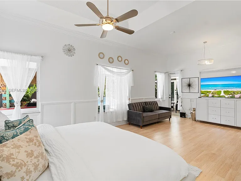 16601 SW 87th Ct — Photo 38