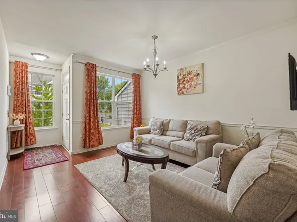 102 Shields Ct, Monmouth Junction, NJ 08852