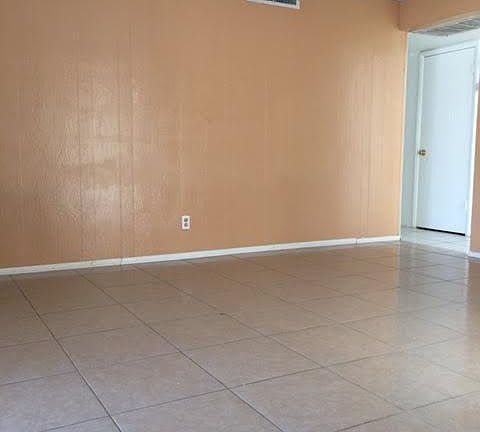 5th image of 5618 W Palo Verde Ave