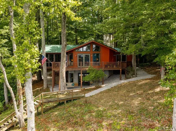 143 Laurel Bluff Dr, Macon, NC 27551