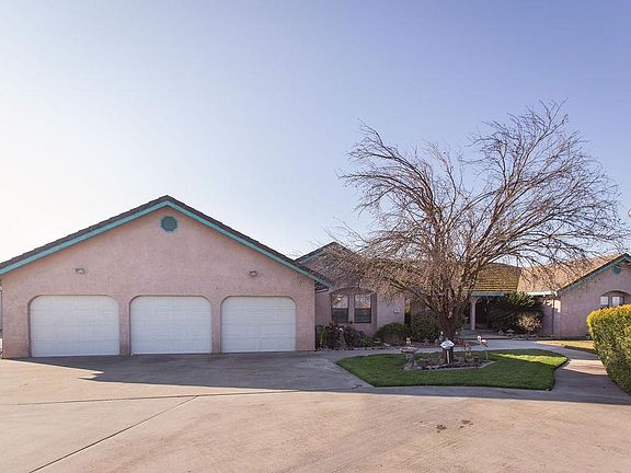 2nd image of 3140 E Monte Vista Ave