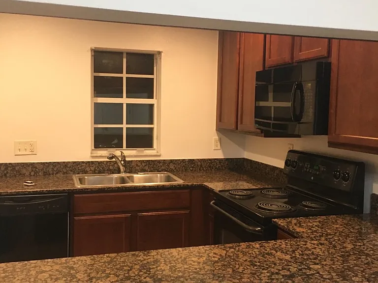 5435 River Rock Rd — Photo 3