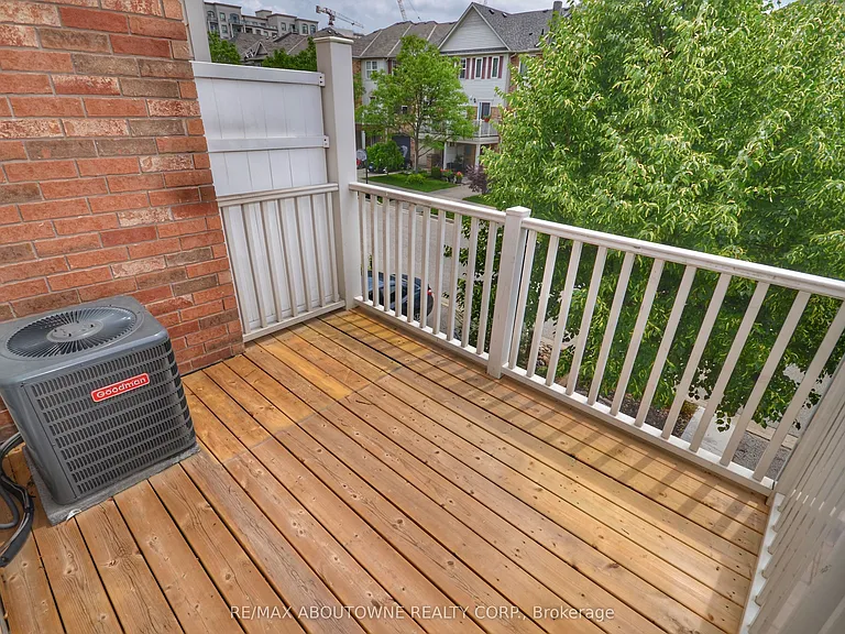 3057 Dewridge Ave — Photo 11