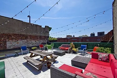 Rented by R New York