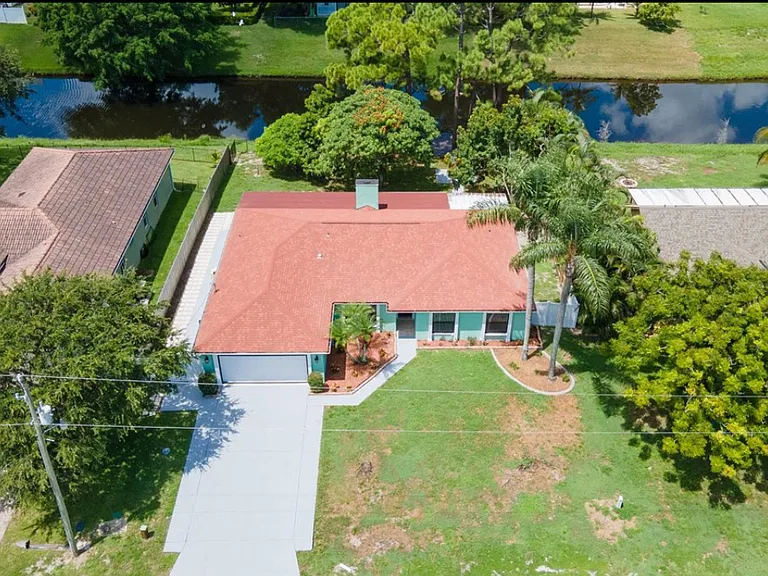 2024 SW Monterrey Ln — Photo 22