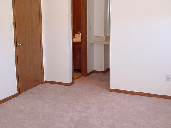 5th image of 524 Brandywine Dr