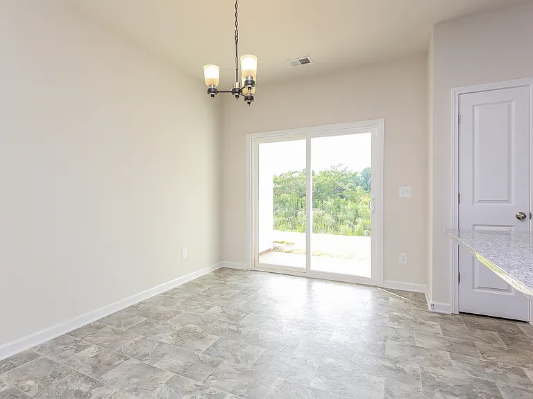 144 Valley Creek Dr — Photo 4