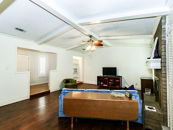 5th image of 7008 Vicksburg Ave