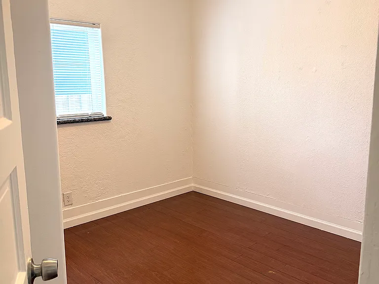 4245 S Raymond St — Photo 14