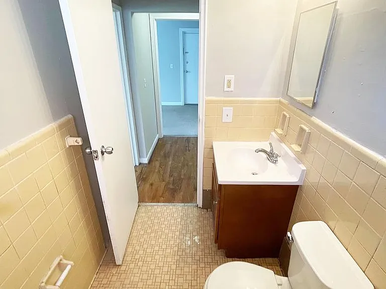 566 Lowell Ave — Photo 16