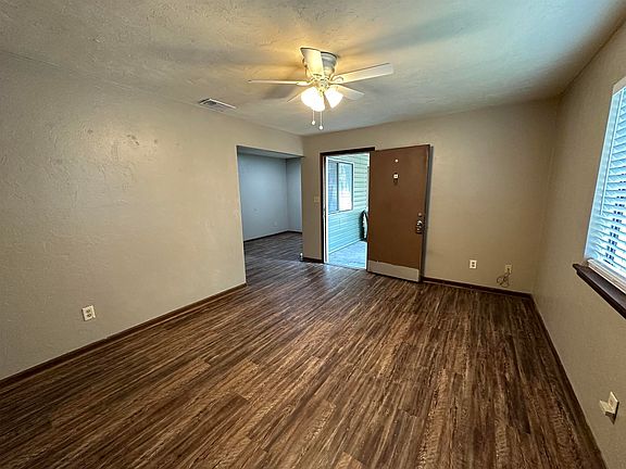 4th image of 1400 Willow Bend Way APT C