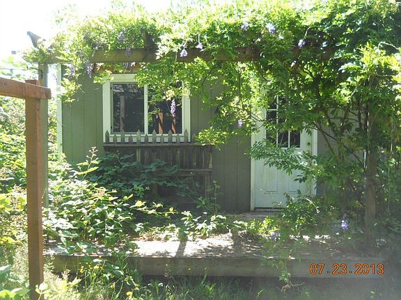 5th image of 1004 Marion St NE