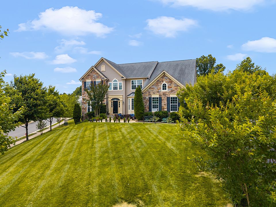 1st image of 40463 Aldie Springs Dr
