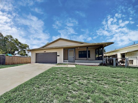555 Freeport Ave N Saint Petersburg Fl 33702 Zillow