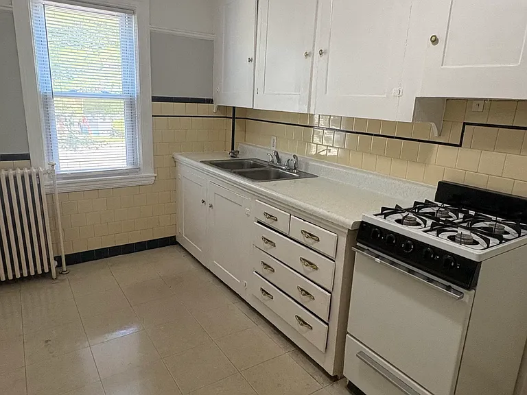 7 Prospect St #1 — Photo 2